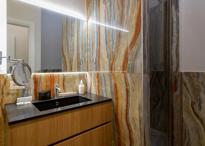 招待所 Dibraluxurysuites 4*
